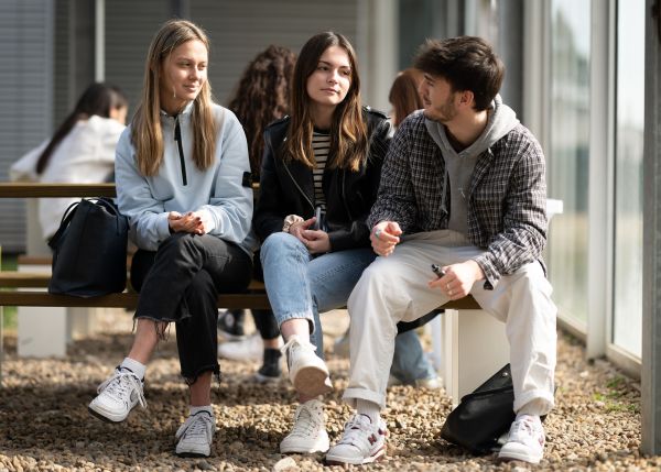 Photo : L'observatoire de la formation et de la vie universitaire (OFVU) réalise des enquêtes, études et rapports dans le but d'apporter des éléments de réponse aux étudiants sur leur évolution, leur réussite, leurs perspectives d'avenir... © Gautier Dufau