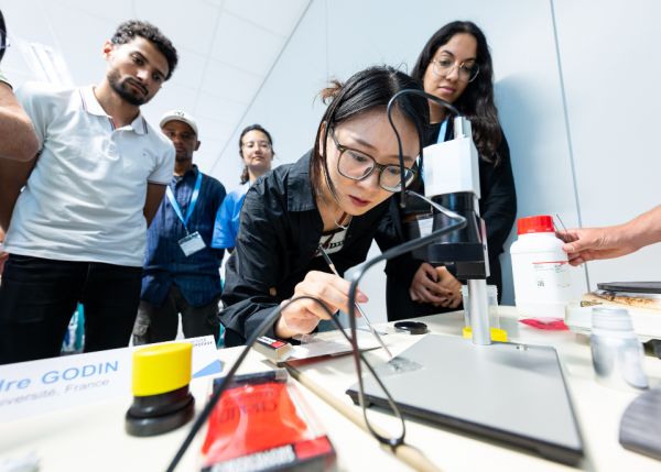 Photo : Bordeaux Summer School - MAterials to Technologies for advanced Energy Storages (MATES) © Gautier Dufau