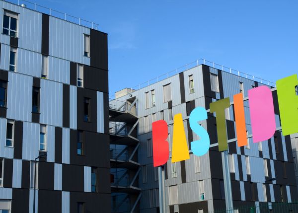 Photo : University Residence hall on the Bastide campus © Olivier Got - University of Bordeaux